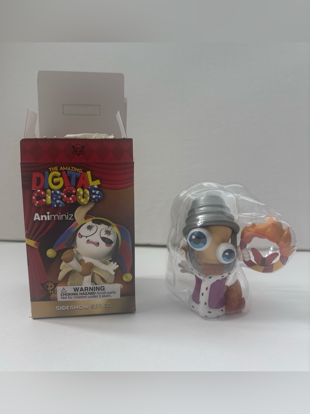 The Amazing Digital Circus Animiniz - Bug Tamer Kinger- SideShow Series open box